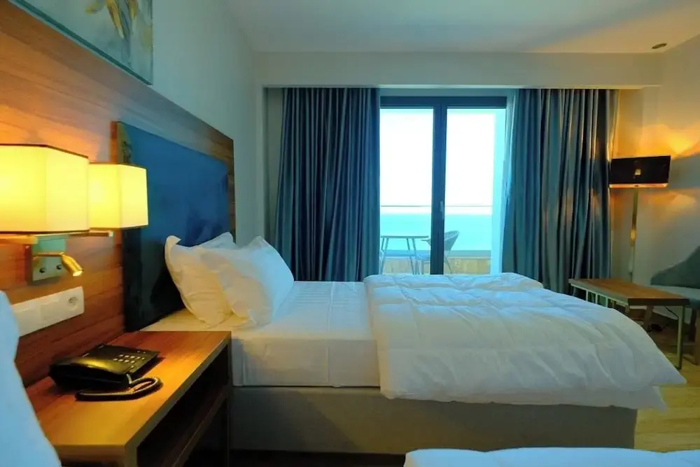Classic Double room beachfront (twin beds)