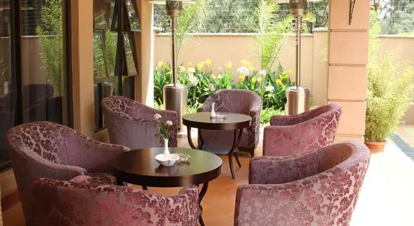 Collingham Gardens Residence And Club