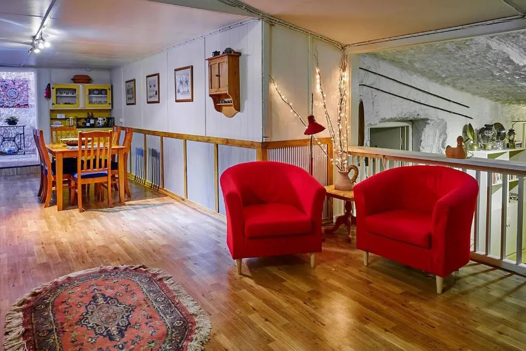 Underground Bed and Breakfast — фото 6