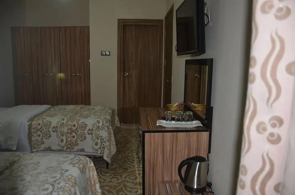 Standard Double room with balcony (full double bed)
