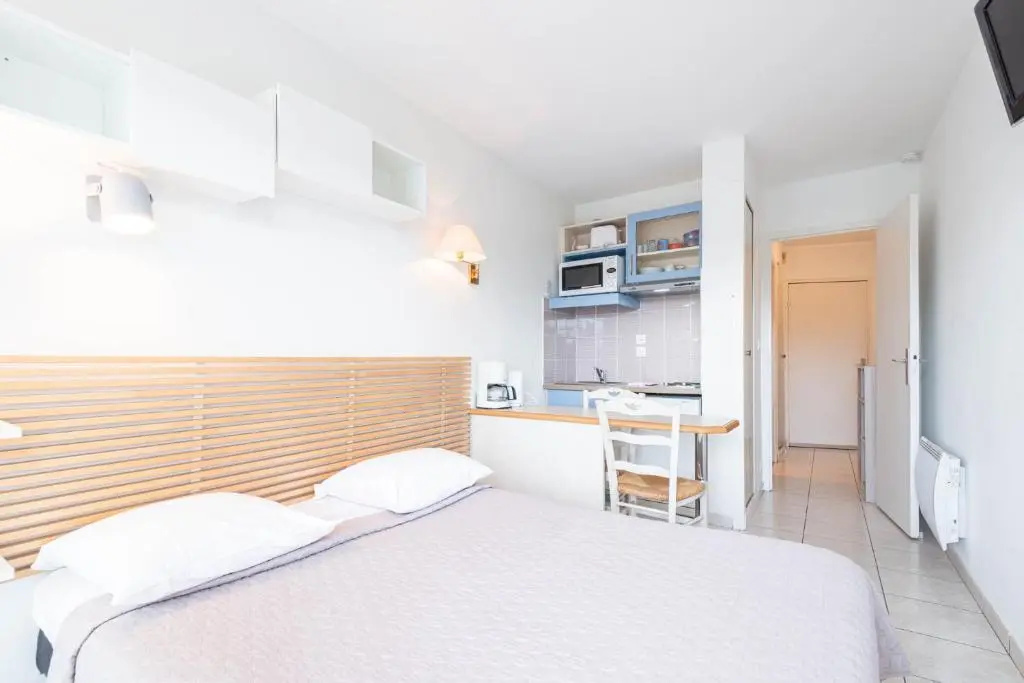 Studio with balcony