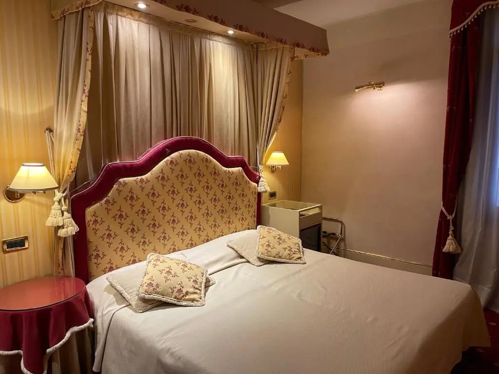 Comfort room