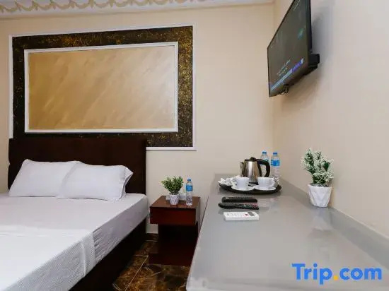 Standard Double room with pool view (full double bed)