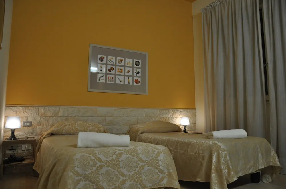 Standard Double room (twin beds)