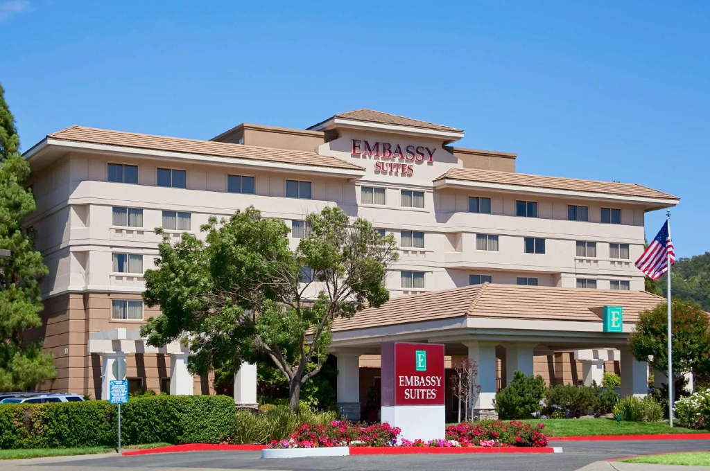 Embassy Suites by Hilton San Rafael at Marin Center - Chambres
