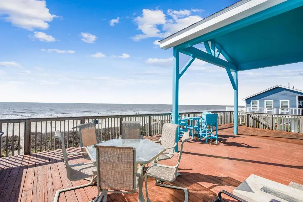 Beach & Waterfront