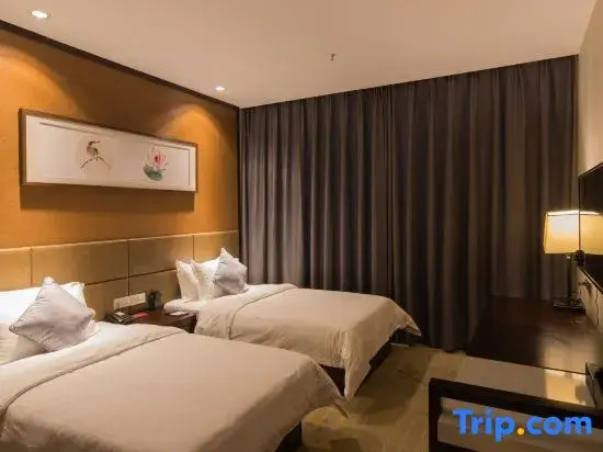 Deluxe Family Suite