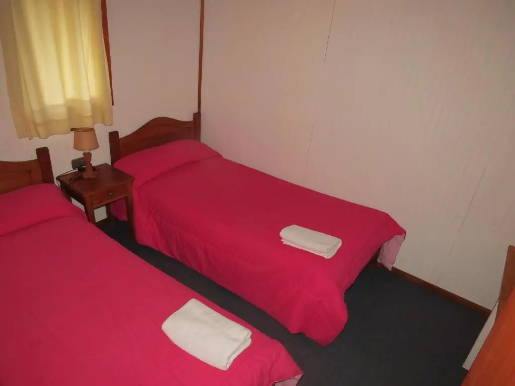 2 Bedrooms Bungalow