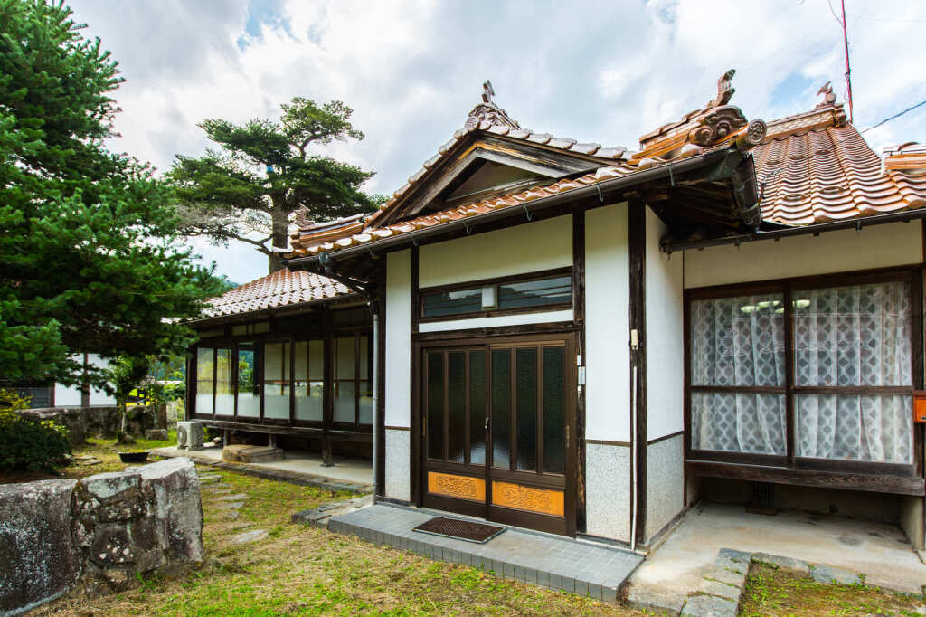 Japanese Samurai House Japanese house, Japanese home design, House design