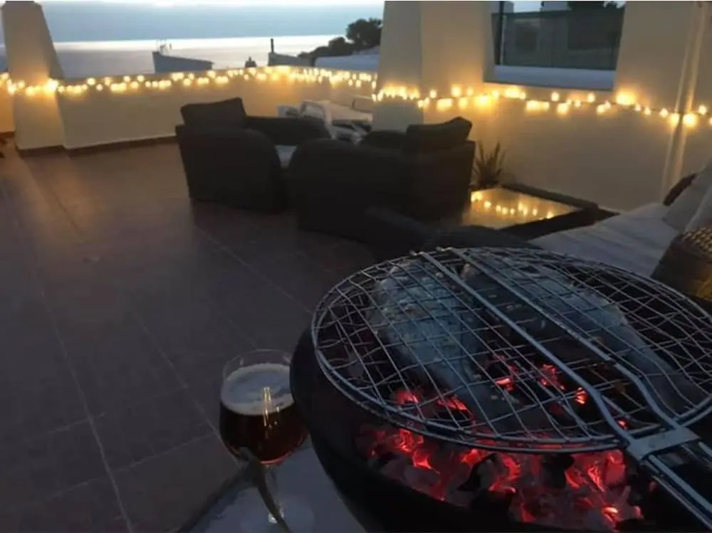 6 Centeanes Clifftop Apartment sea Views and st