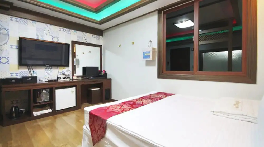 Hotel photo 12