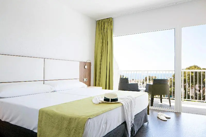 Globales Cala Blanca - Chambres