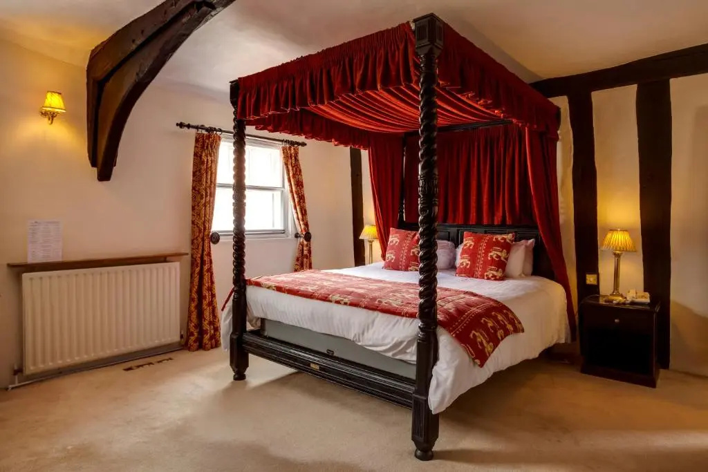 The Saracens Head Hotel - Chambres