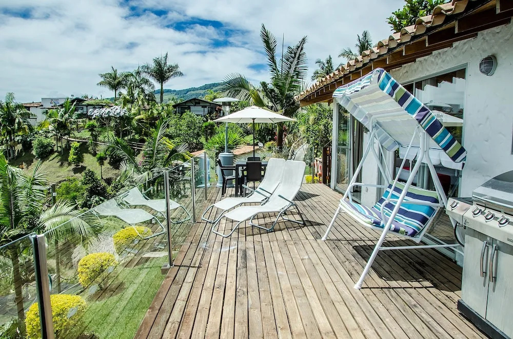 1 Bedroom Luxury Suite with balcony and with lake view