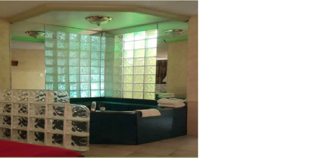 Deluxe Double room (full double bed)