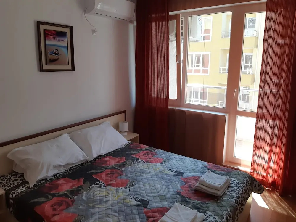2 Bedrooms Family Apartment with balcony and with partial sea view