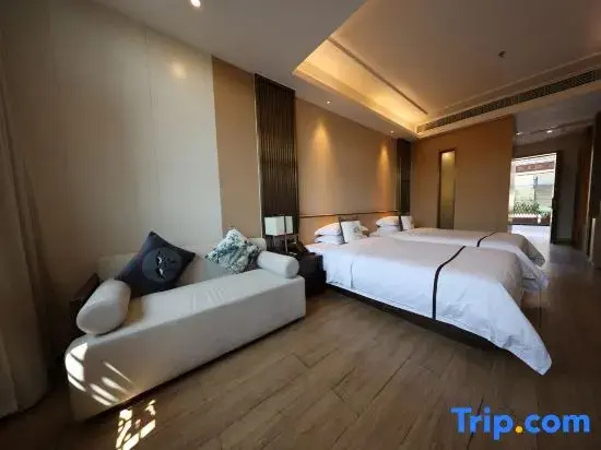 Deluxe Double room with balcony (twin beds)
