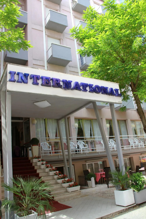c-hotels International - Général