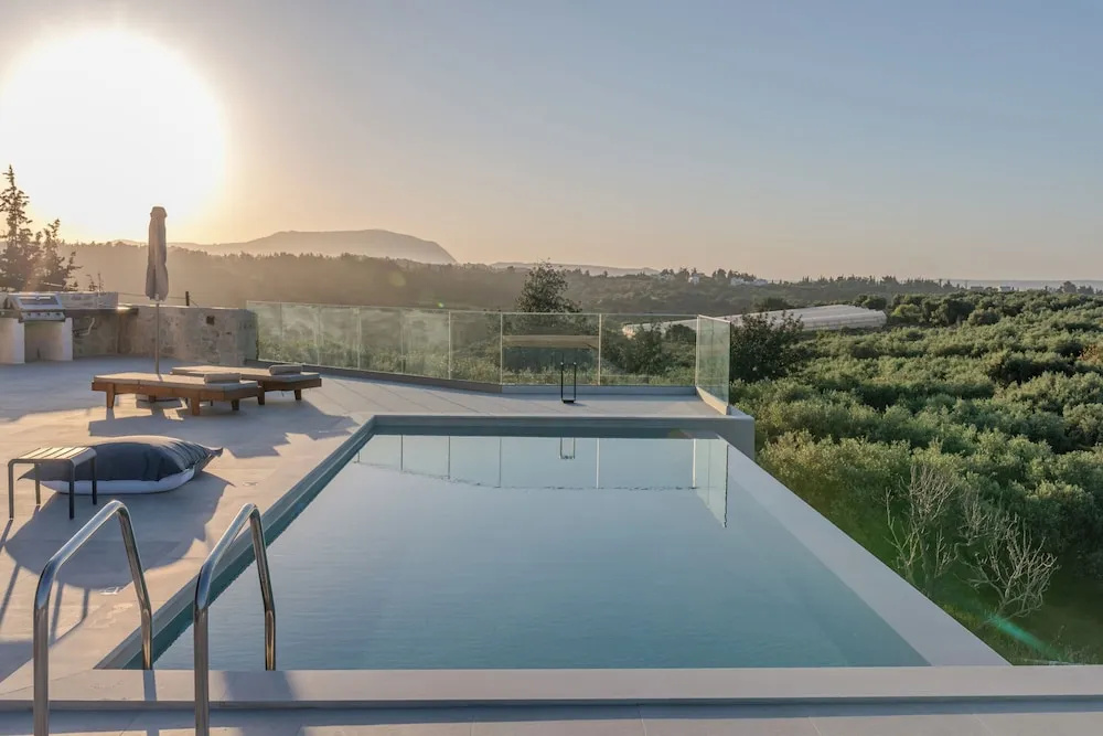 Carob Luxury Villas