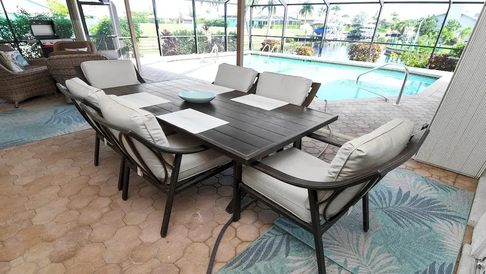 Love Bird Canalfront Villa Lounge Terrace Heated Pool pet Friendly