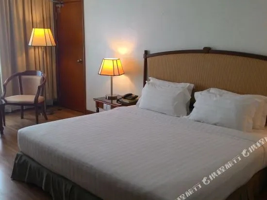 Oriental Crystal Hotel
