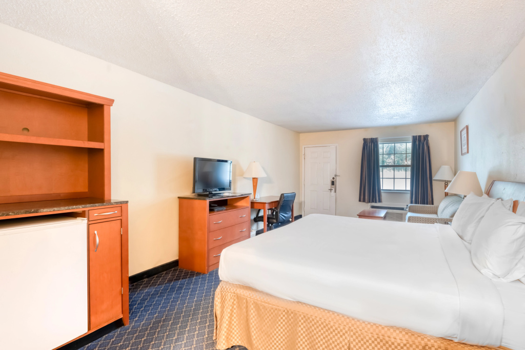 Rodeway Inn & Suites Jefferson — 3