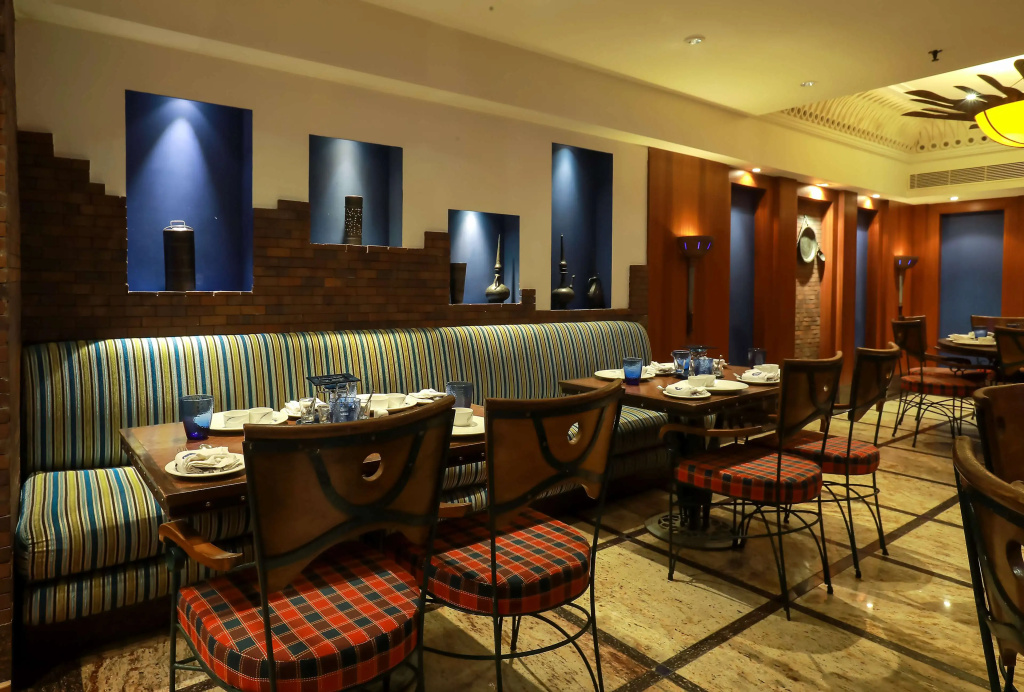 Food & Beverage