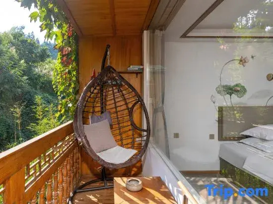 Standard Double room with balcony (twin beds)
