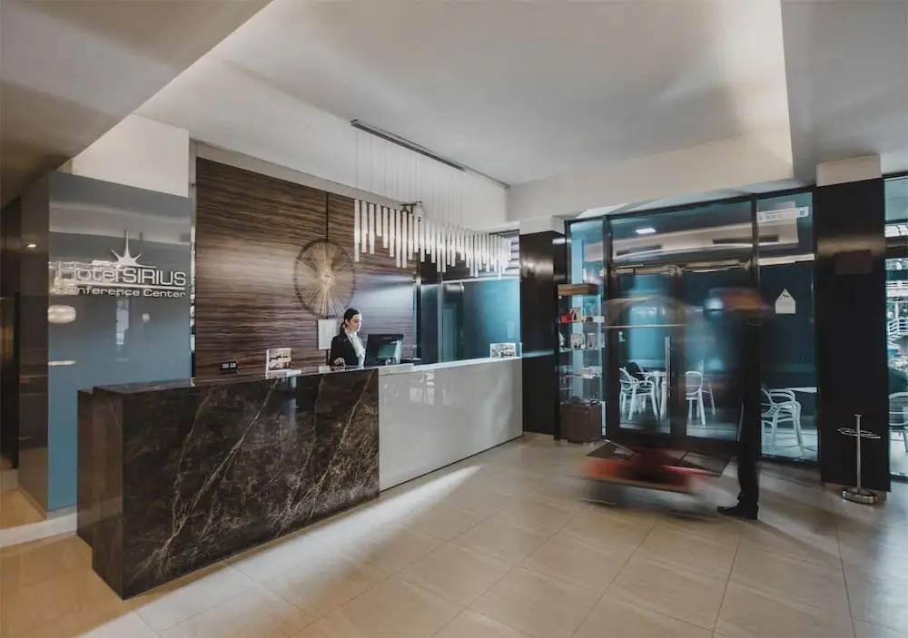 Lobby & Reception