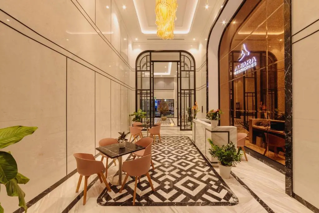 Lobby & Reception