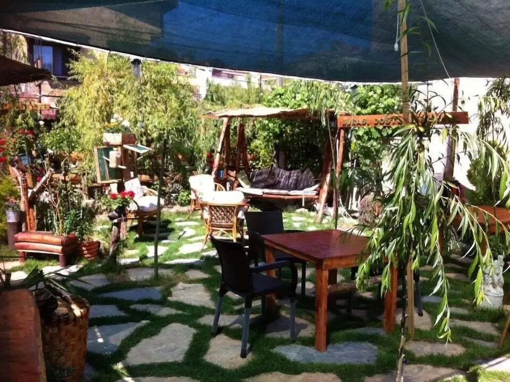 Ala Guesthouse