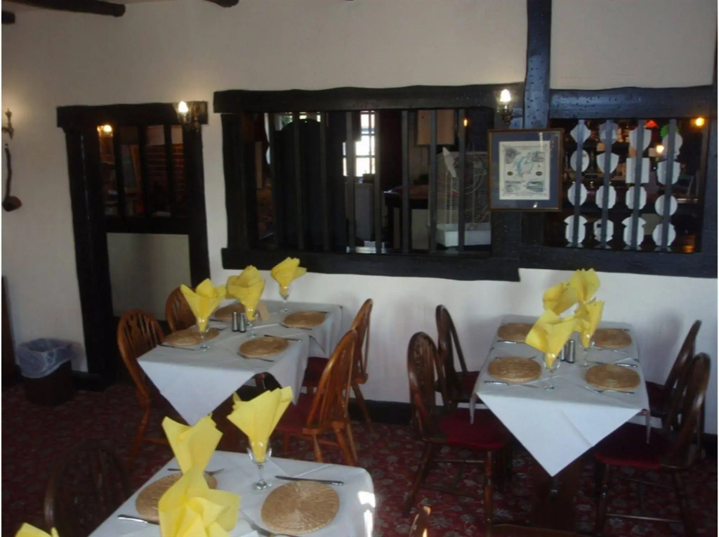 The Mucky Duck Inn - фото 26