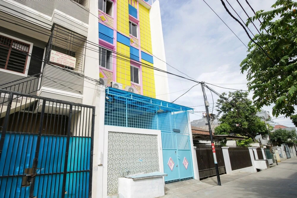 Airy Eco Grogol Latumenten Tiga 38 Jakarta