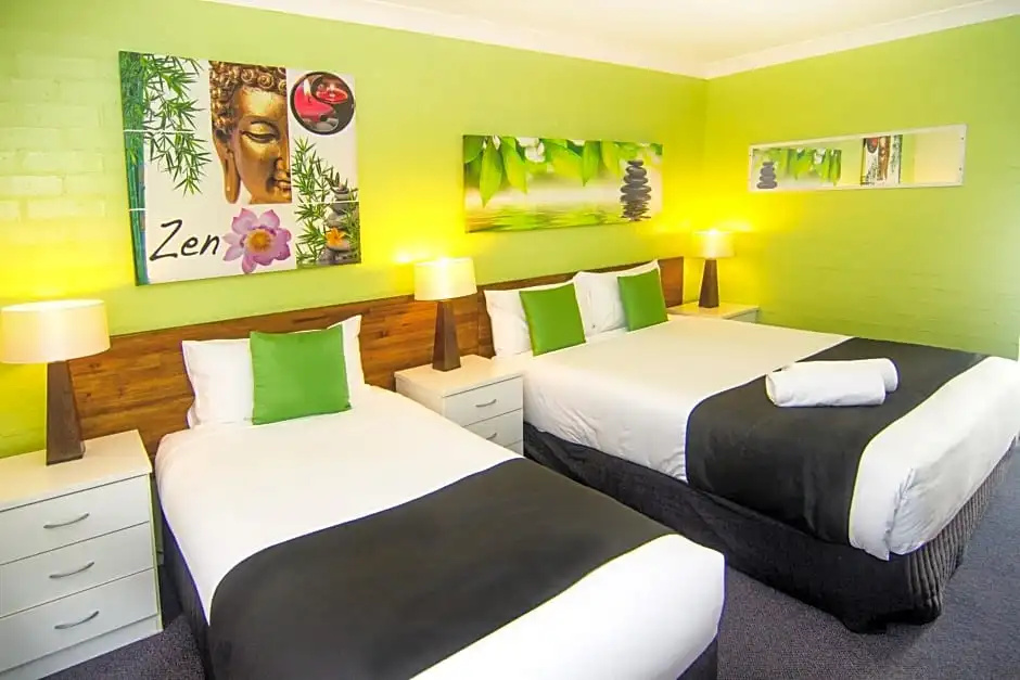 Deluxe Double Family room (full double bed)