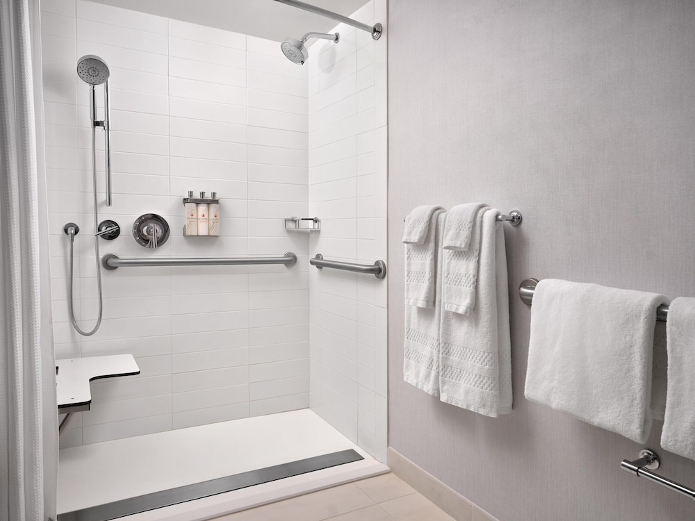 Cabana Accessible Double room (full double bed)