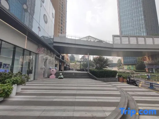 Haishang Yunju Scenic Apartment (Golden Beach)