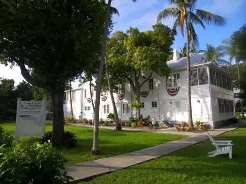 Conch Adventure by Avantstay Great Location w/ Outdoor Dining, Pool Access Month-long Stays