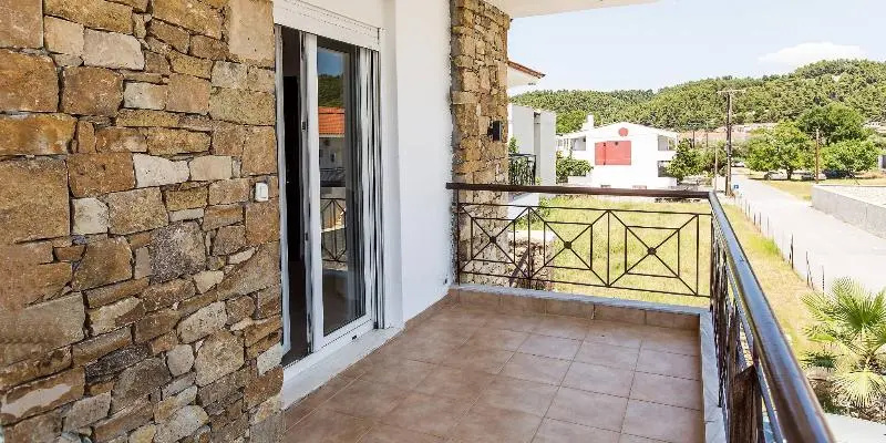 Balcony & Terrace