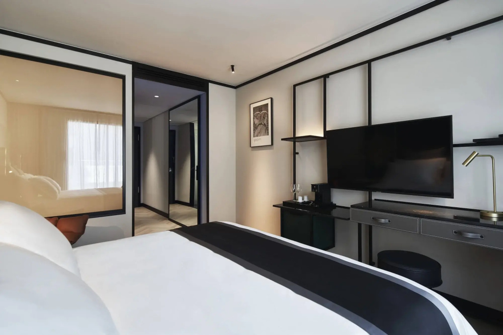 Academias Hotel, Autograph Collection — фото