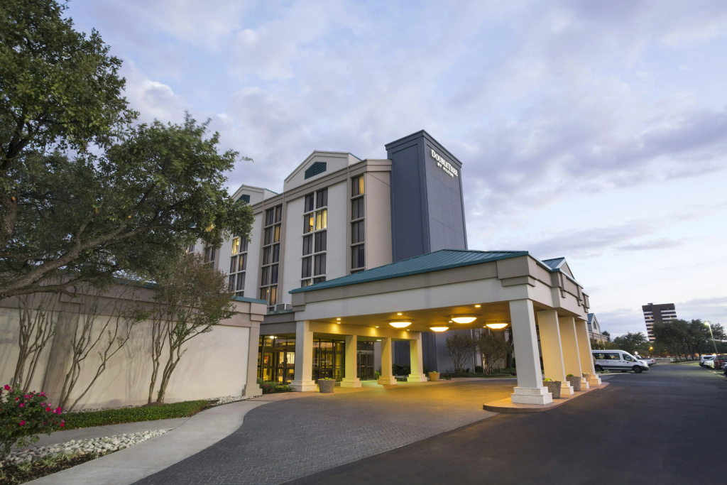 DoubleTree by Hilton Dallas - DFW Airport North