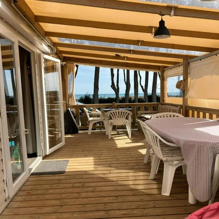 3 Bedrooms Bungalow