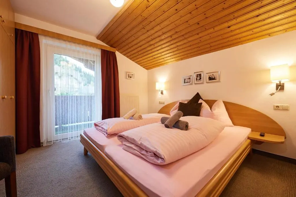 Apartments Neue Post - Chambres