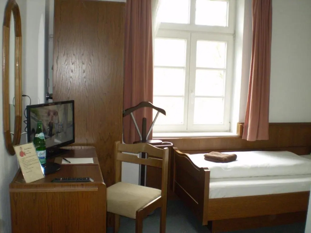 Economy room