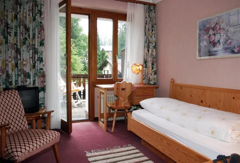 Hotel Cresta - Chambres