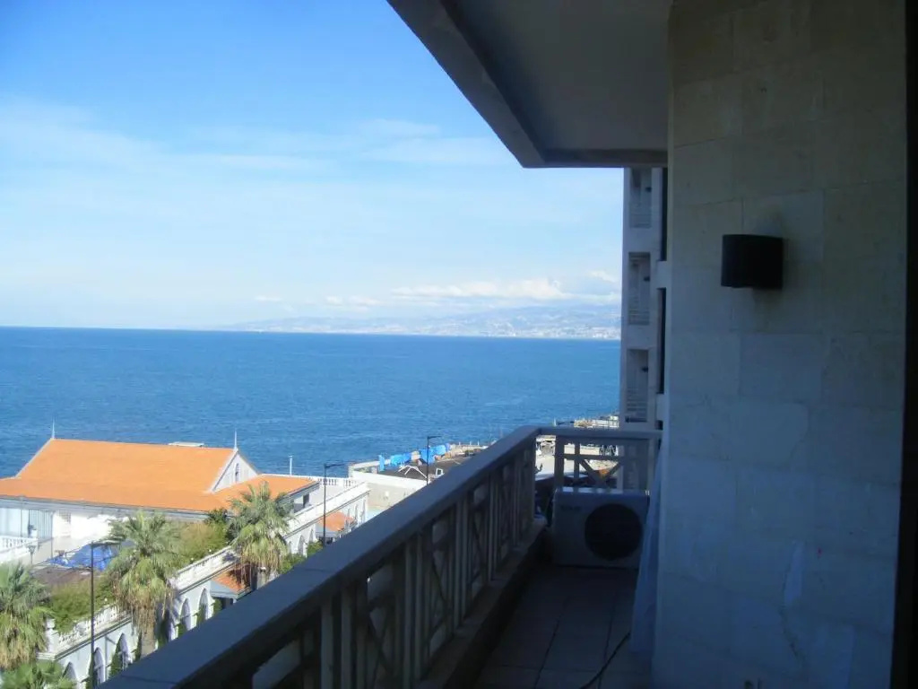 Executive Suite with balcony and with sea view