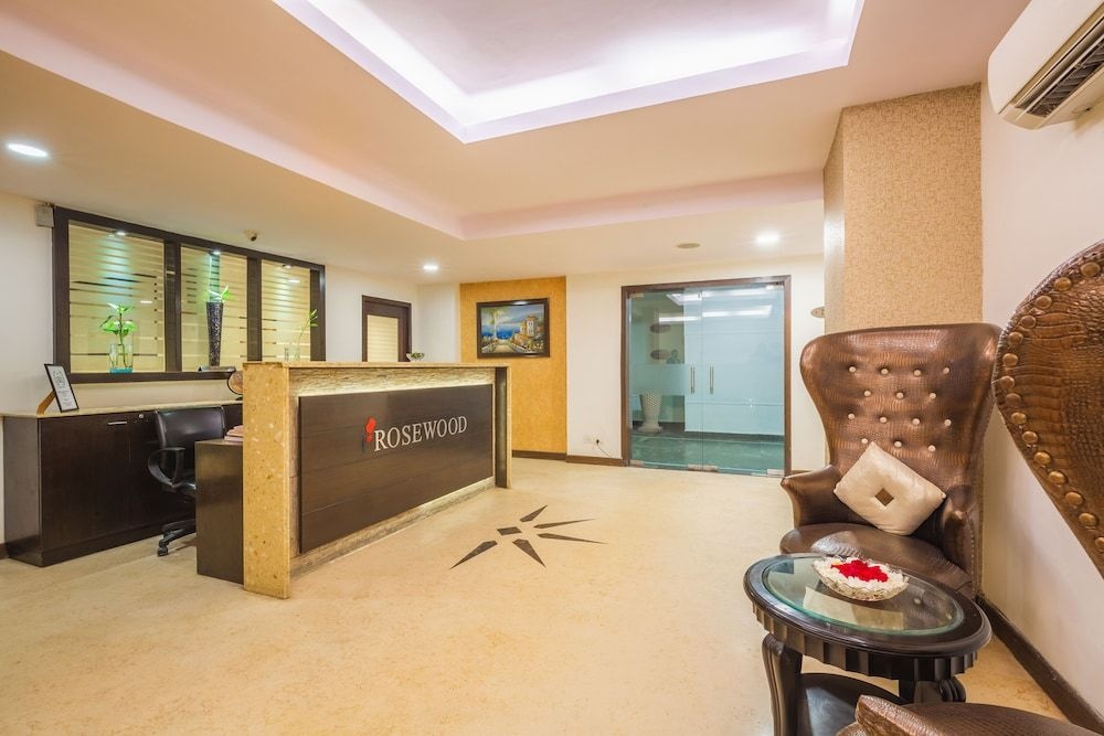 Lobby & Reception