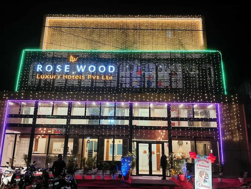Rosewood Luxury Hotel