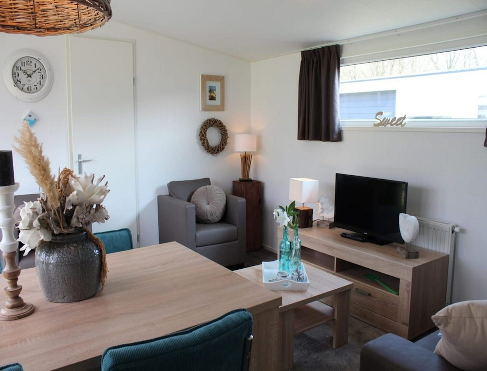 Charming Chalet in De Rijp