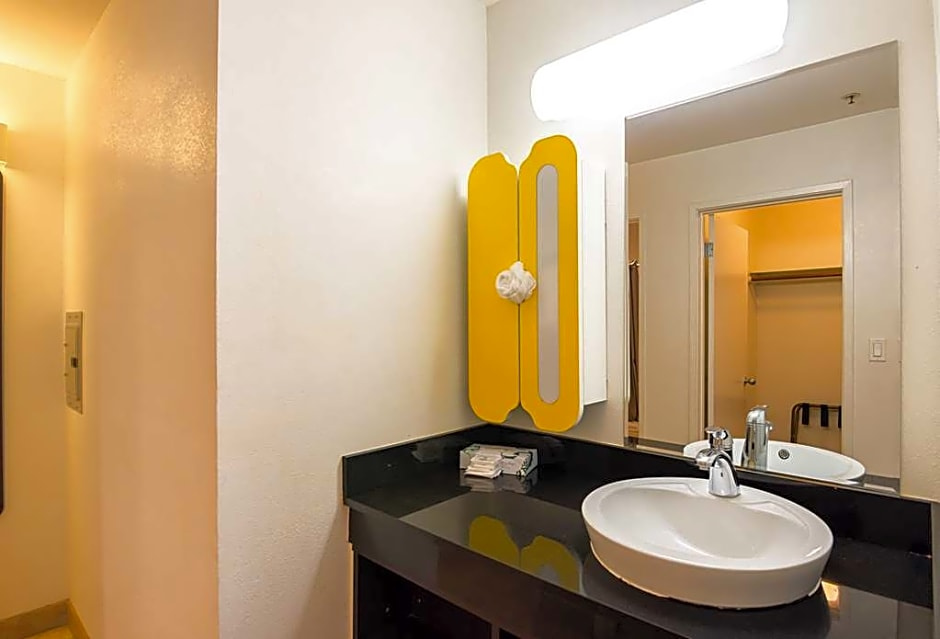 Standard Sextuple room