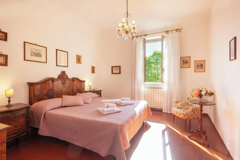 Apartment with land view